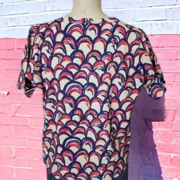 Collage Clothing Short-Sleeve High-Low Top Blue, Pink,White Summer Scale Print - Picture 3 of 7